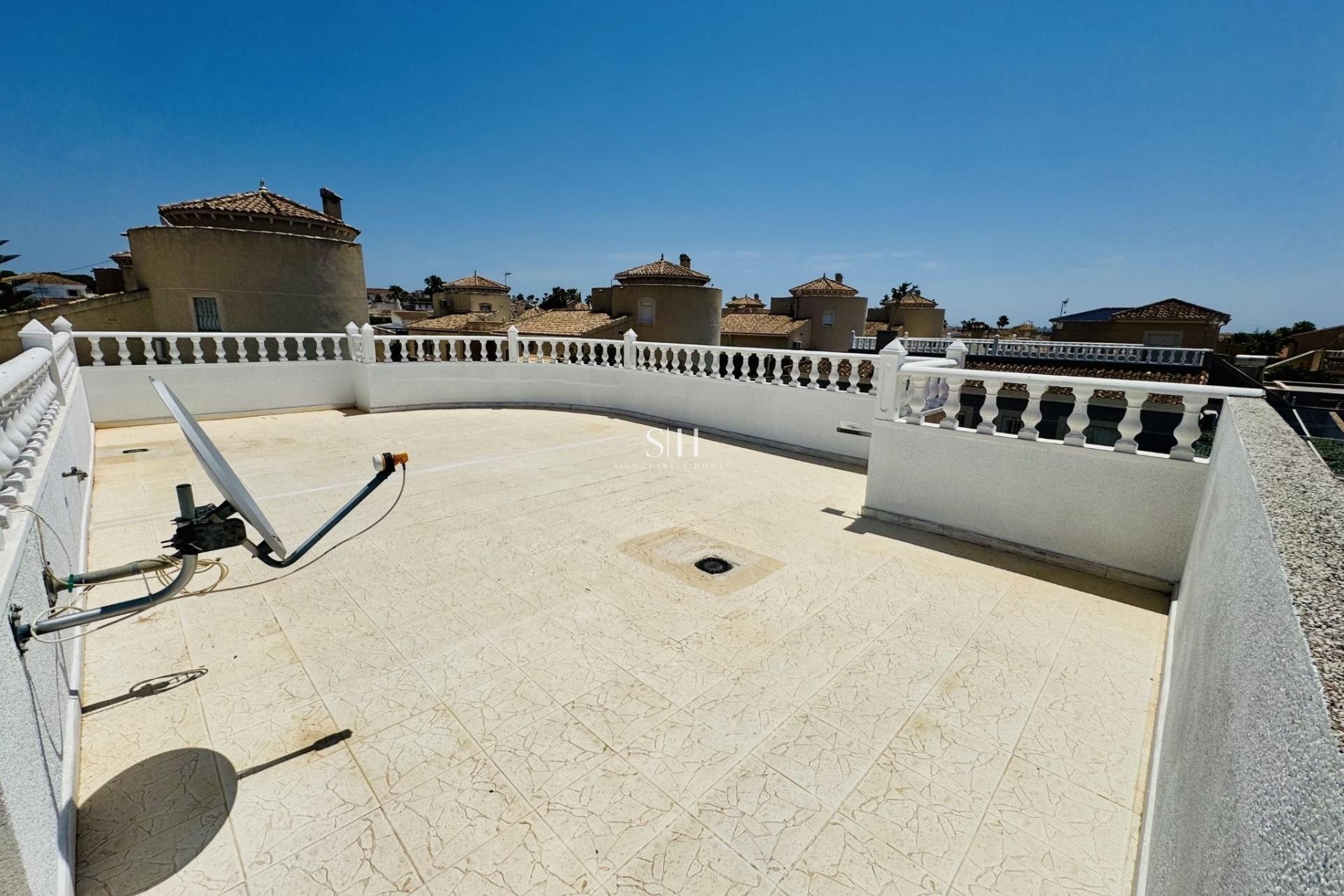 Resale - Villa - Torrevieja - La Siesta - El Salado - Torreta
