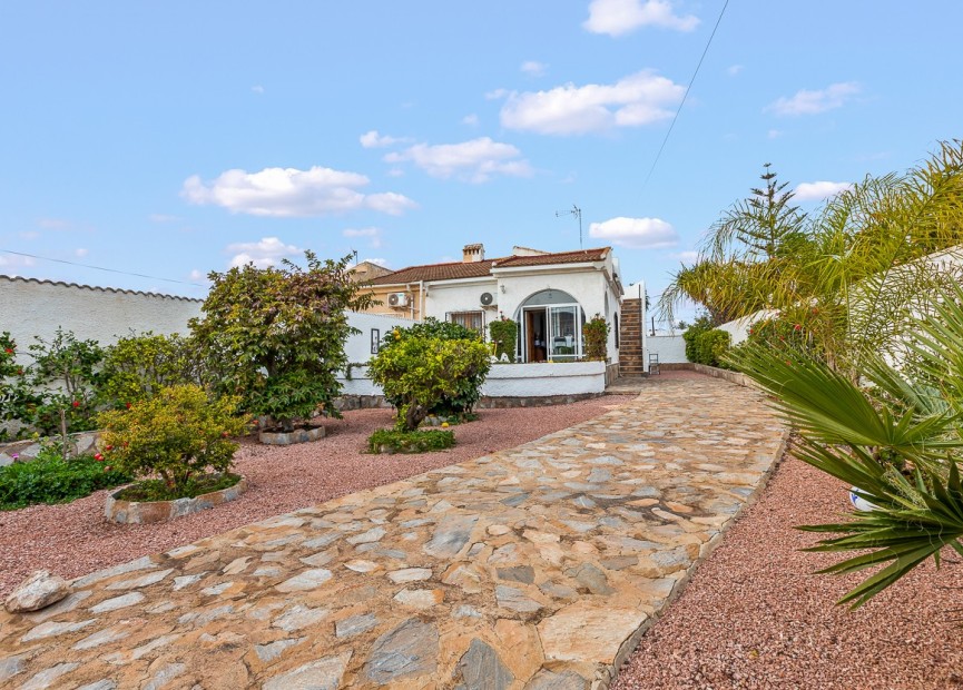 Resale - Villa - Torrevieja - La siesta