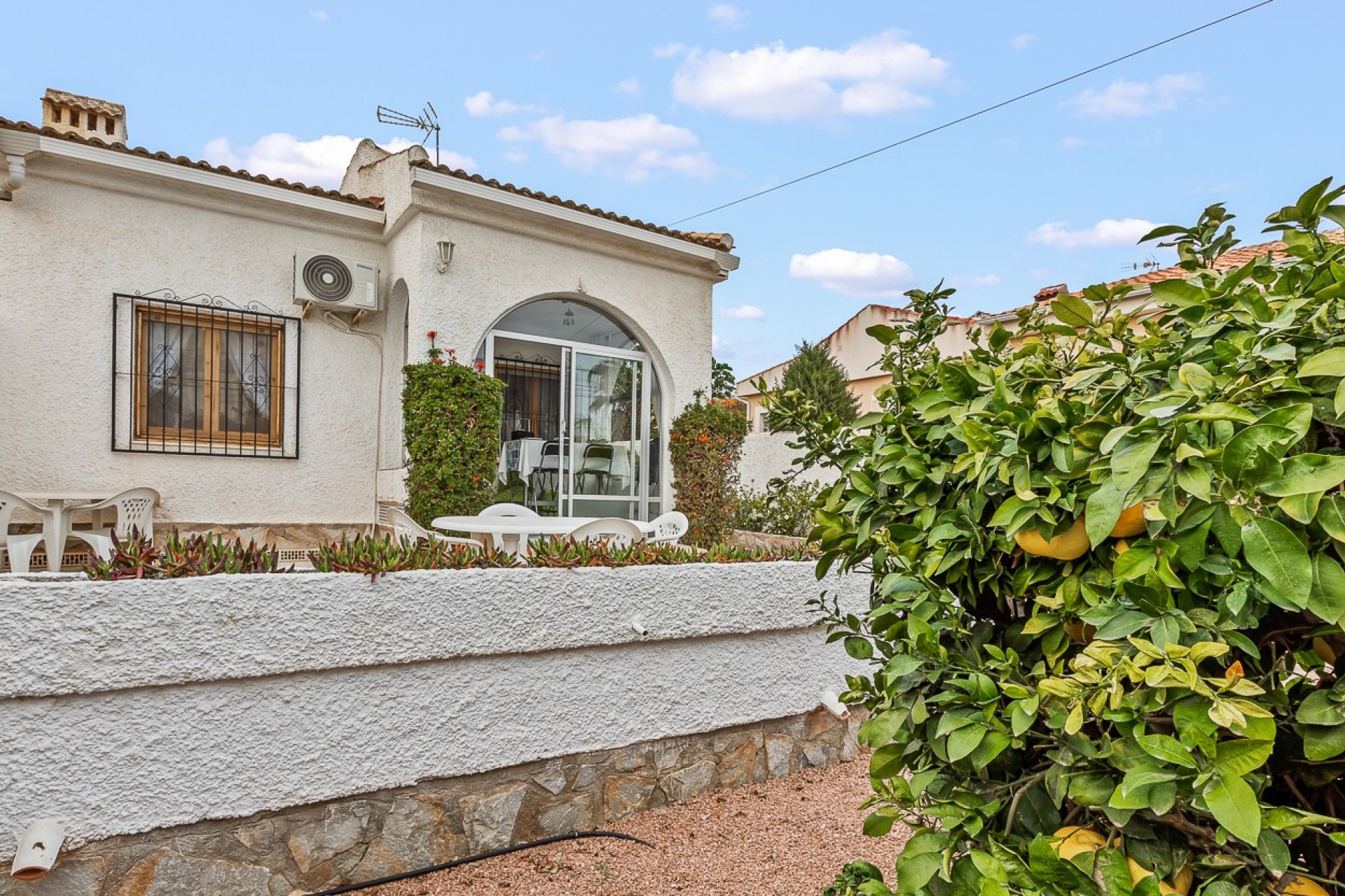 Resale - Villa - Torrevieja - La siesta