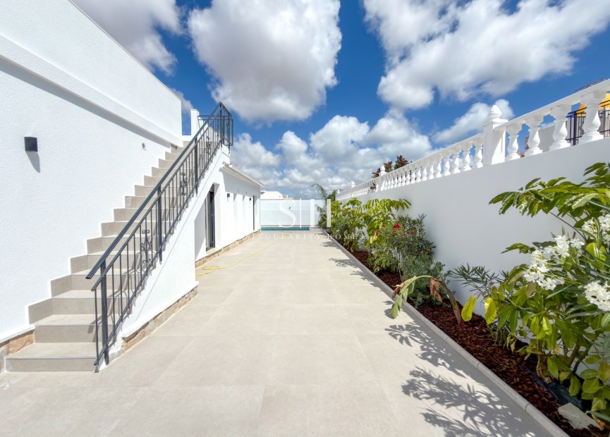 Resale - Villa - Torrevieja - La siesta