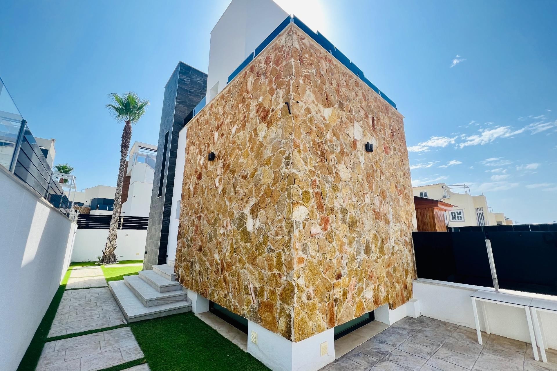 Resale - Villa - Torrevieja - Las calas