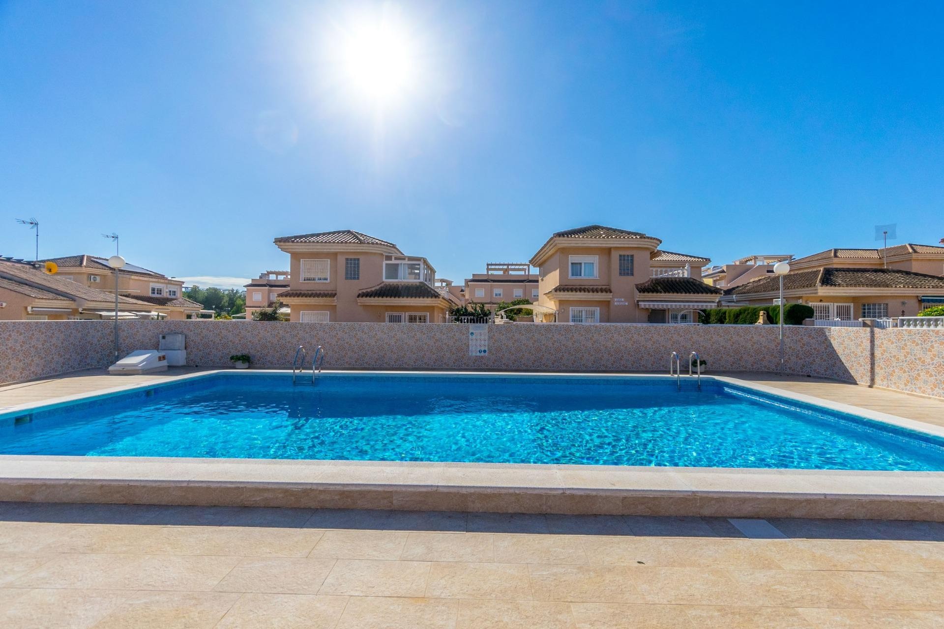 Resale - Villa - Torrevieja - Los Balcones - Los Altos del Edén