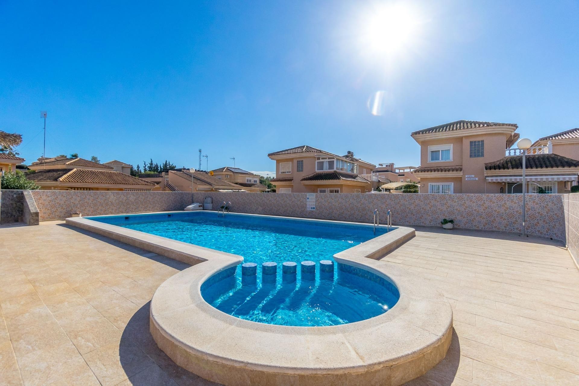 Resale - Villa - Torrevieja - Los Balcones - Los Altos del Edén