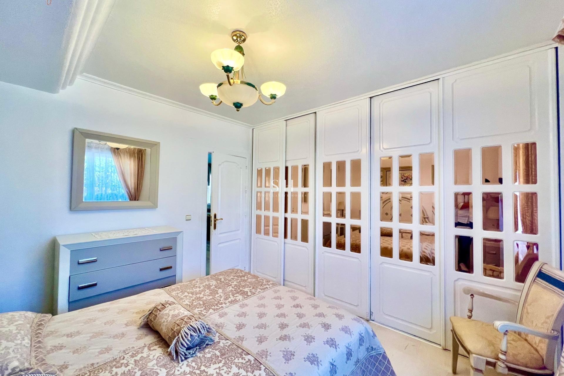 Resale - Villa - Torrevieja - Los Balcones - Los Altos del Edén