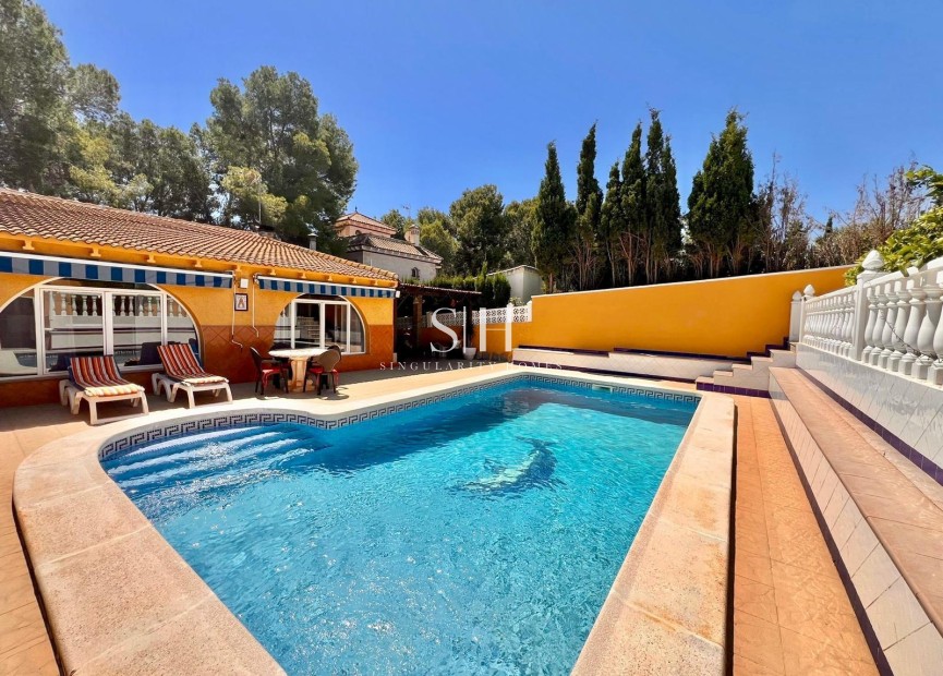 Resale - Villa - Torrevieja - Los balcones