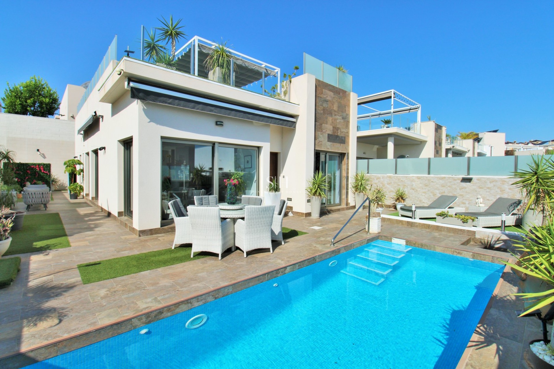 Resale - Villa - Villamartin