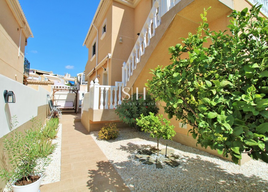 Resale - Villa - Villamartin