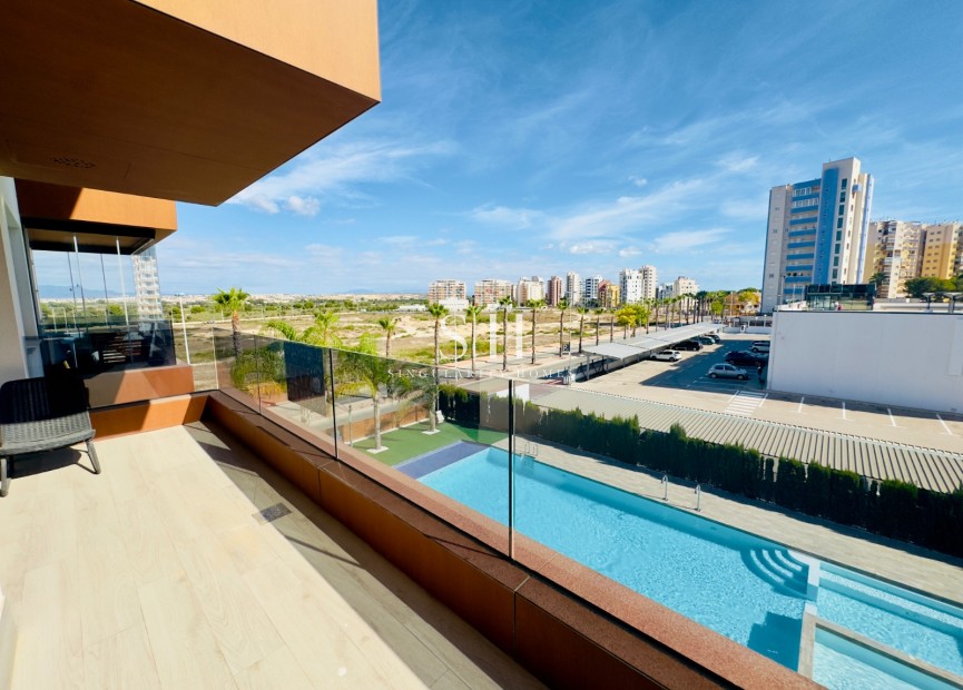 Reventa - Apartamento / piso - Guardamar del Segura - Puerto Deportivo