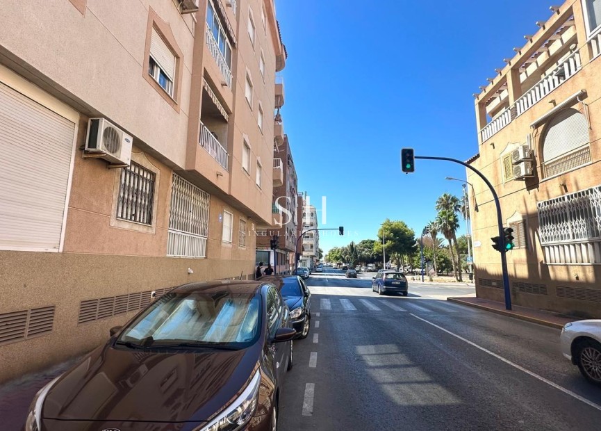 Reventa - Apartamento / piso - Torrevieja - Acequion