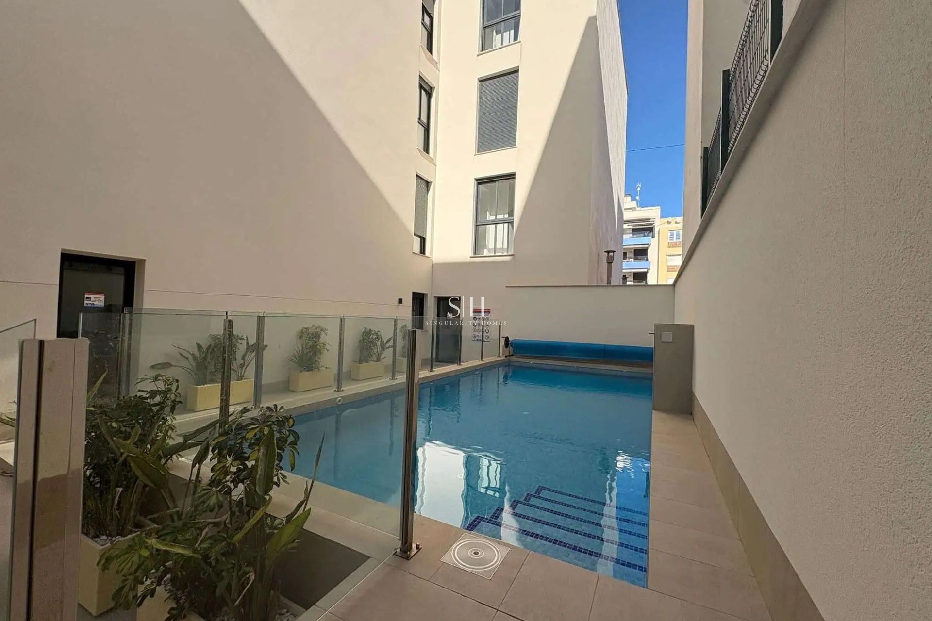Reventa - Apartamento / piso - Torrevieja - Las Piscinas Naturales