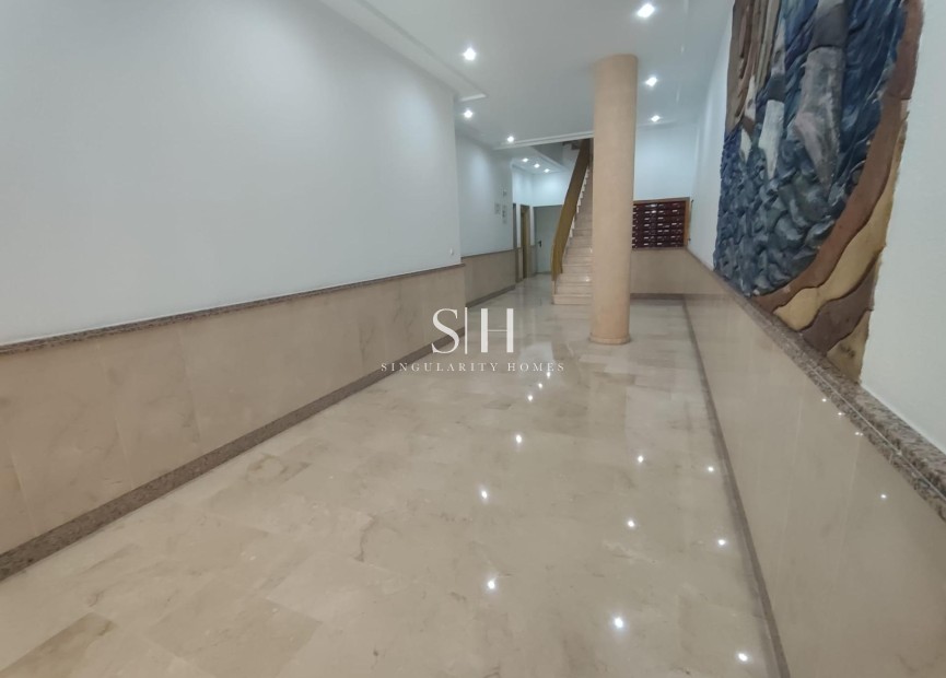 Reventa - Apartamento / piso - Torrevieja - Paseo Maritimo