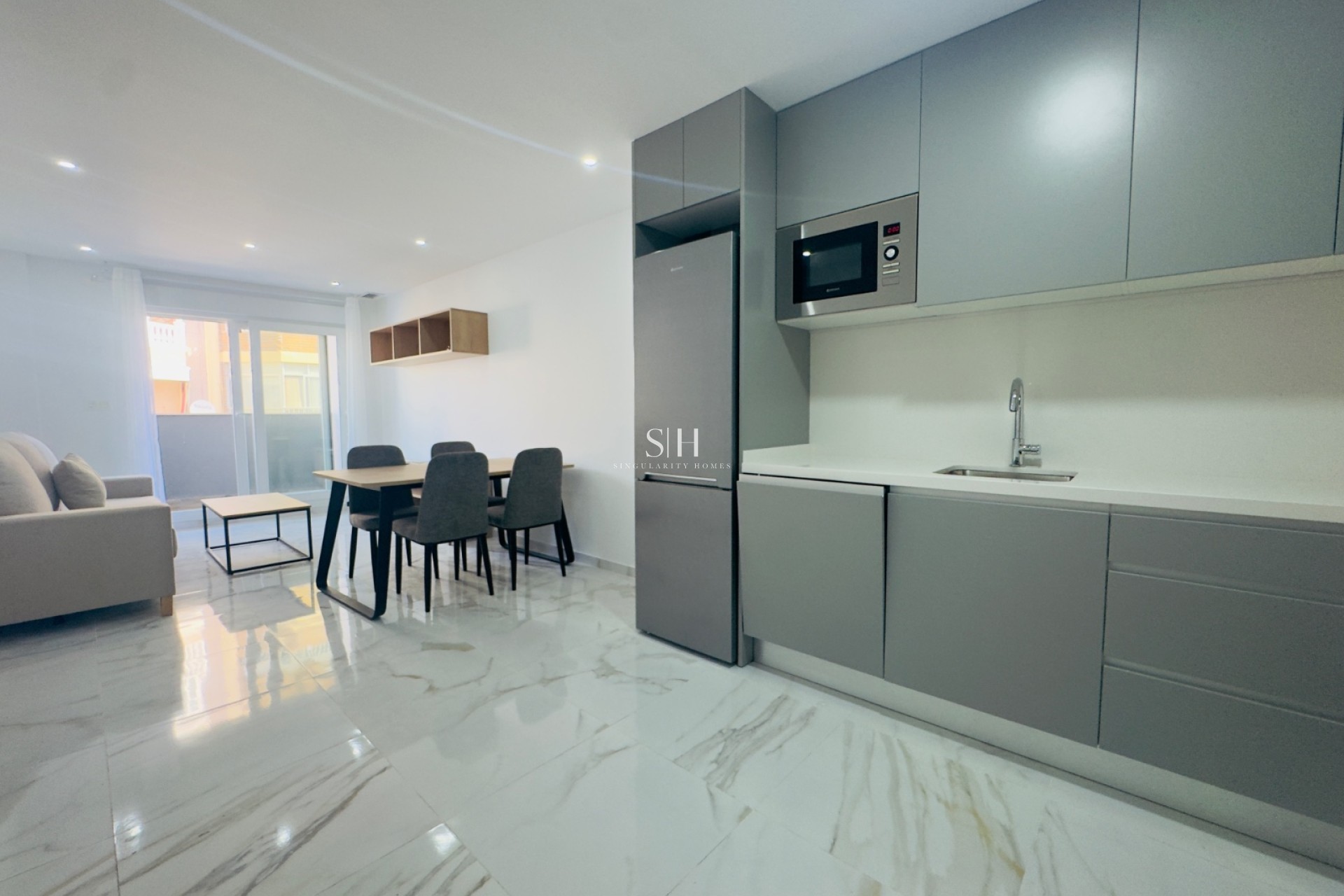 Reventa - Apartamento / piso - Torrevieja - Torrevieja*