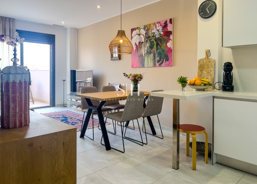 Reventa - Apartamento / piso - Torrevieja - Torrevieja*