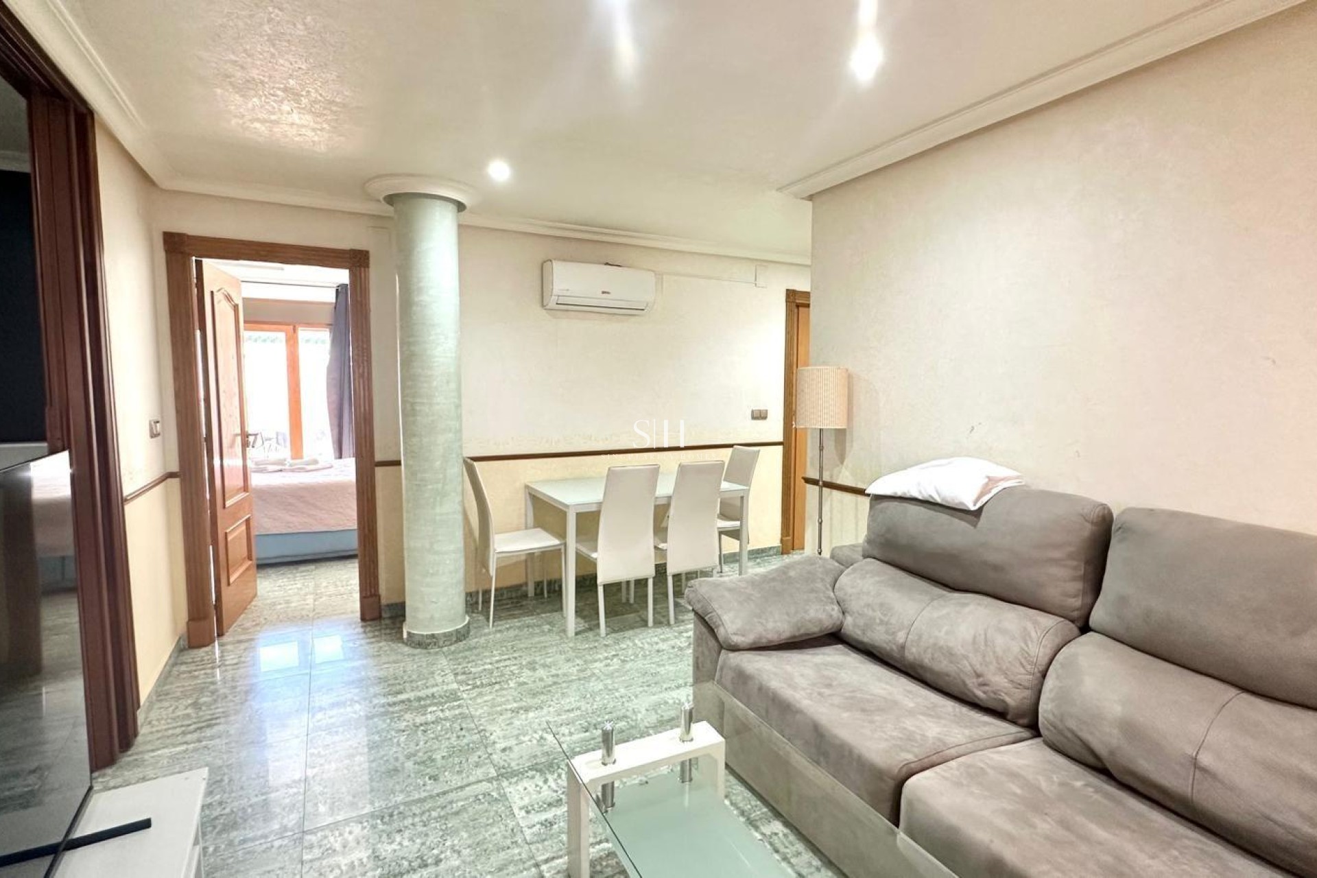 Reventa - Apartamento / piso - Torrevieja - Torrevieja*