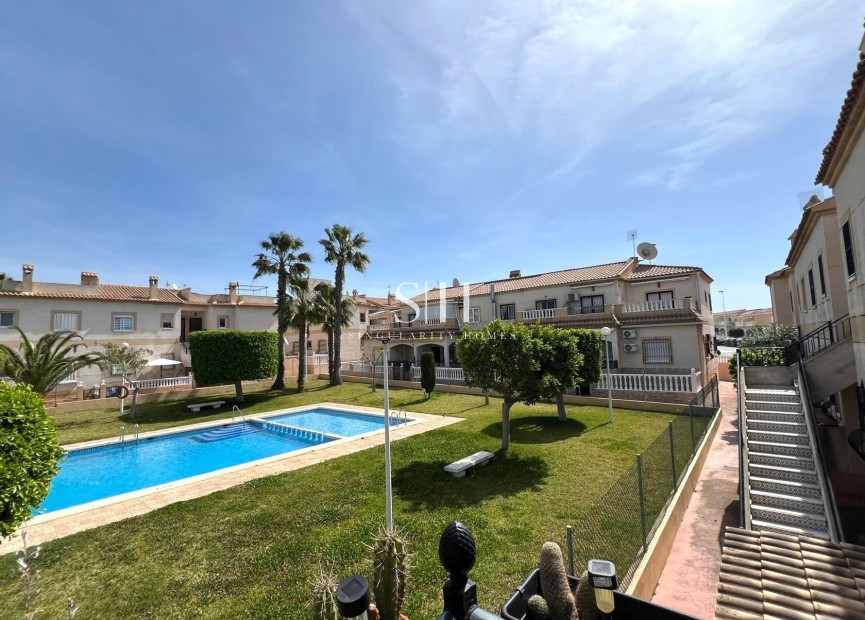 Reventa - Bungalow - Torrevieja - aguas nuevas