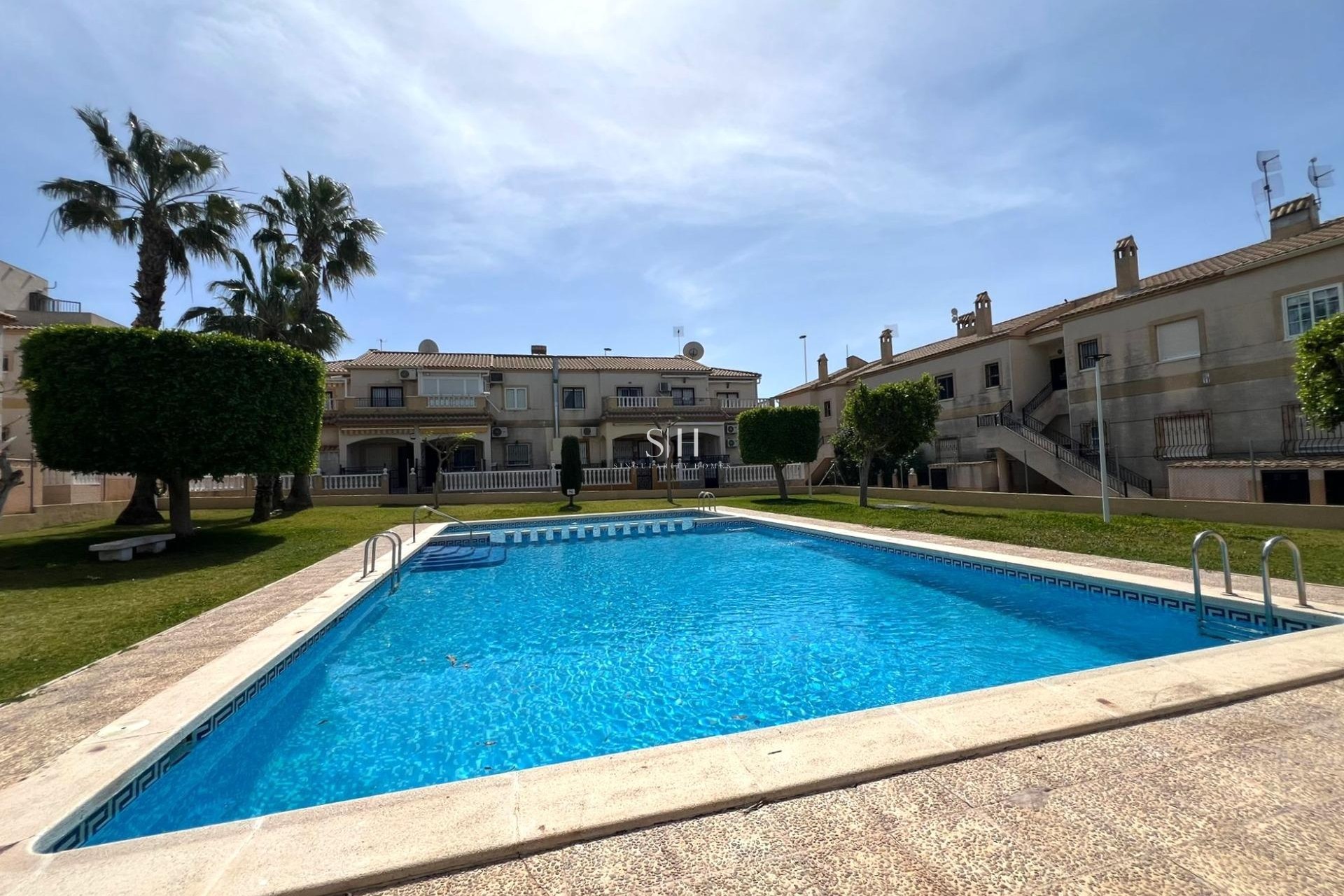 Reventa - Bungalow - Torrevieja - aguas nuevas