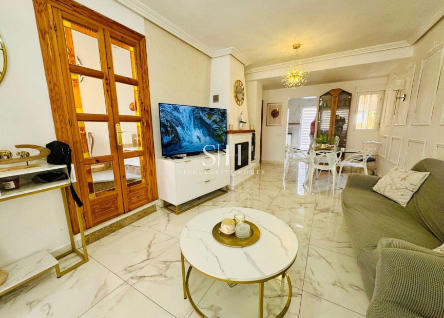 Reventa - Casa - Orihuela Costa - La Florida