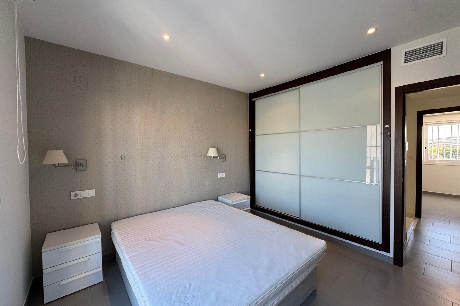 Reventa - Town House - Torrevieja - aguas nuevas