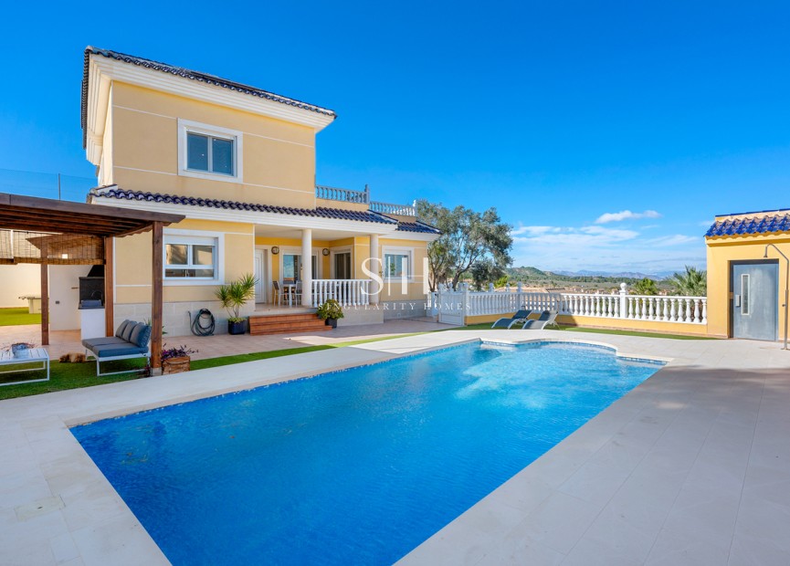 Reventa - Villa - Ciudad De Las Comunicaciones - Costa Blanca