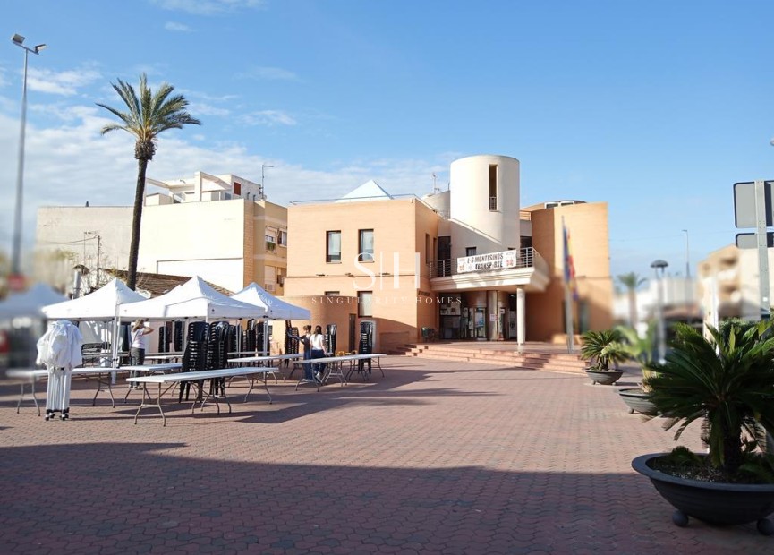 Reventa - Villa - Los Montesinos - PUEBLO CENTRO