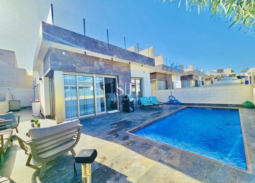 Reventa - Villa - Orihuela Costa - Costa Blanca