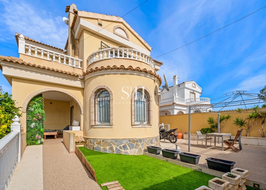 Reventa - Villa - Orihuela Costa - Costa Blanca