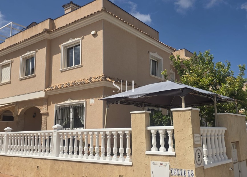 Reventa - Villa - Orihuela Costa - Costa Blanca