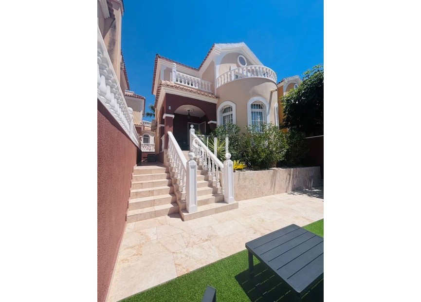 Reventa - Villa - Orihuela Costa - Costa Blanca