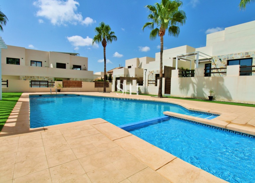 Reventa - Villa - Orihuela Costa - PAU 8
