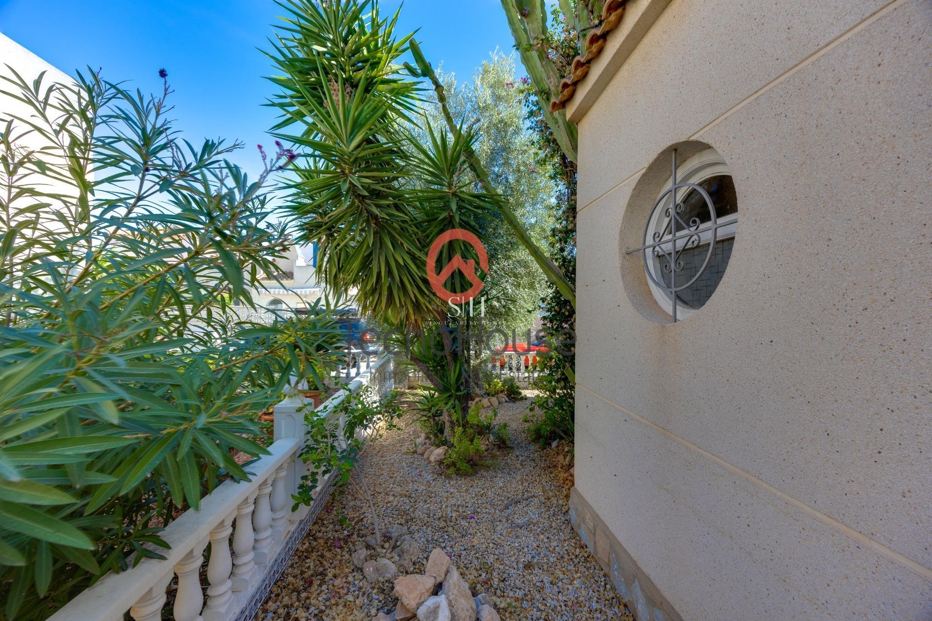 Reventa - Villa - Orihuela Costa - Playa Flamenca