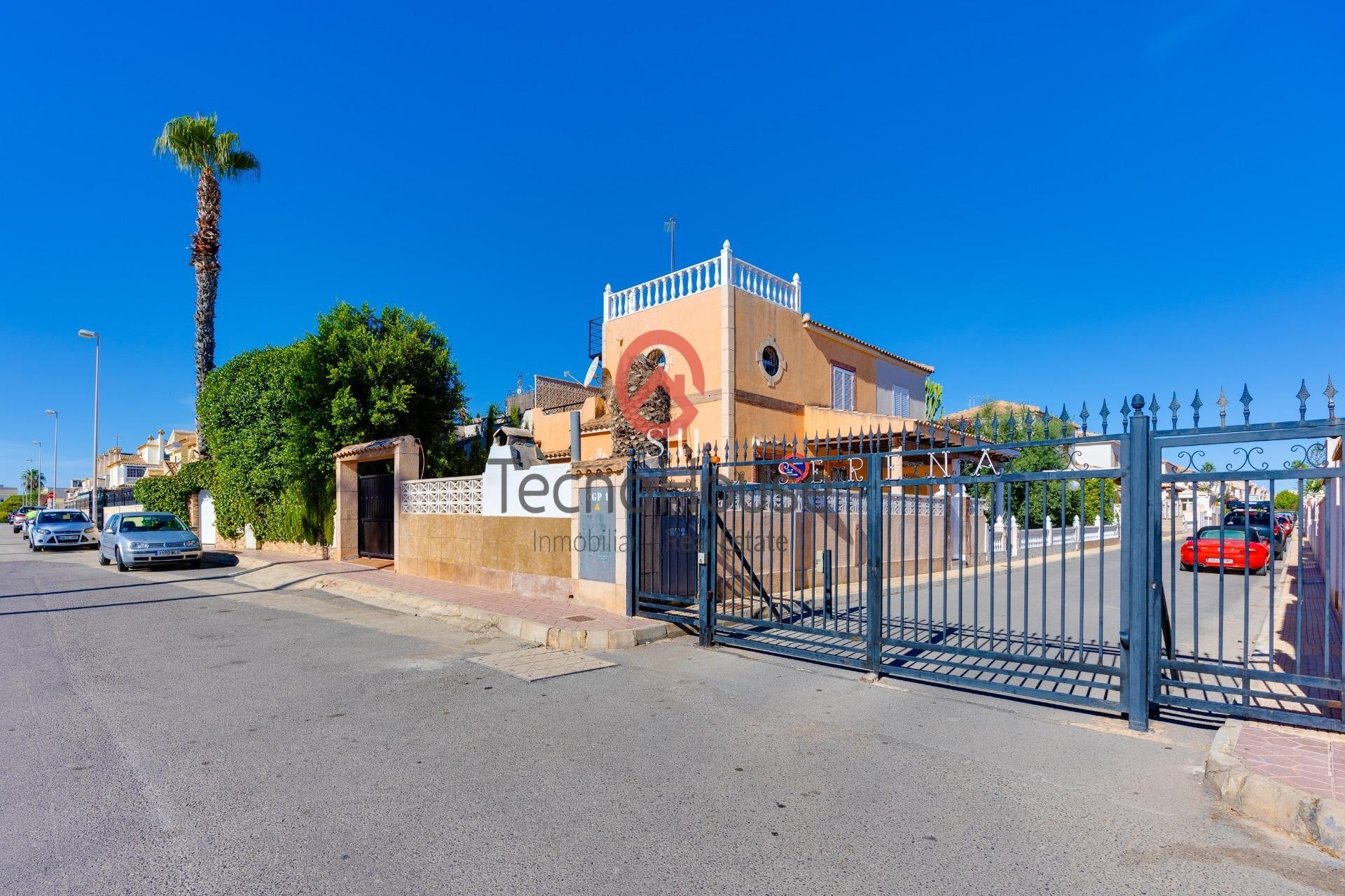 Reventa - Villa - Orihuela Costa - Playa Flamenca