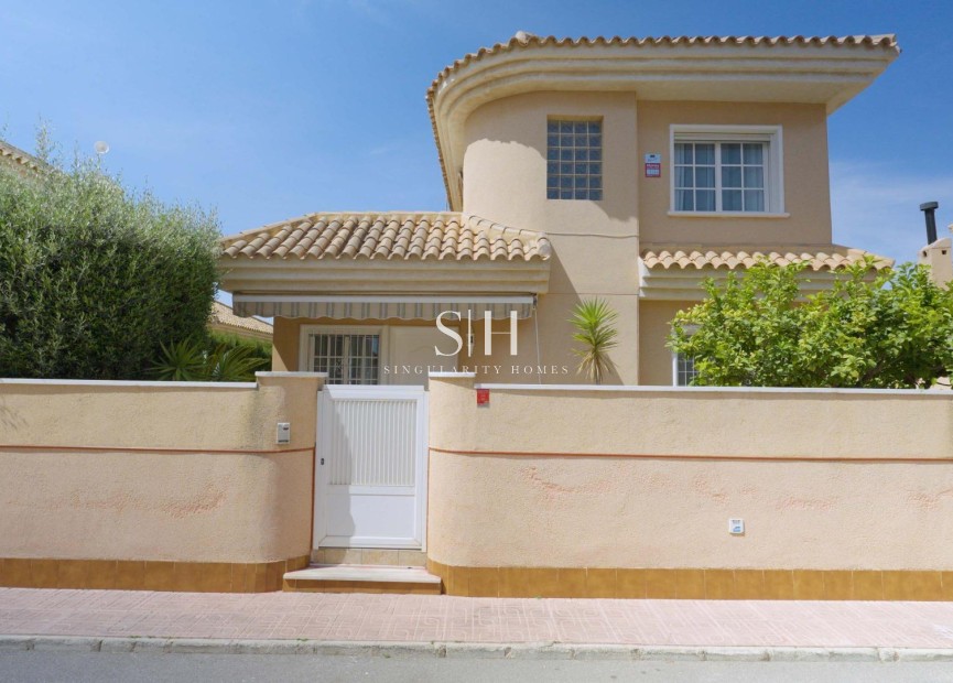 Reventa - Villa - Orihuela Costa - Punta Prima