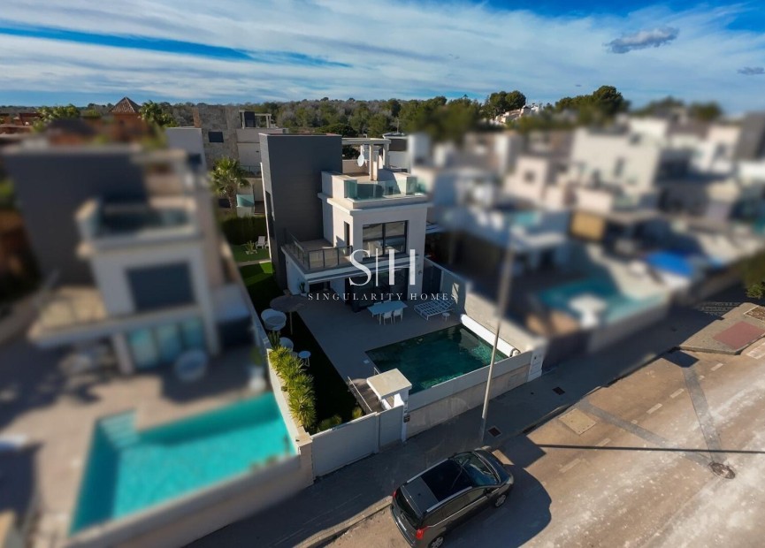Reventa - Villa - San Miguel de Salinas - Bellavista