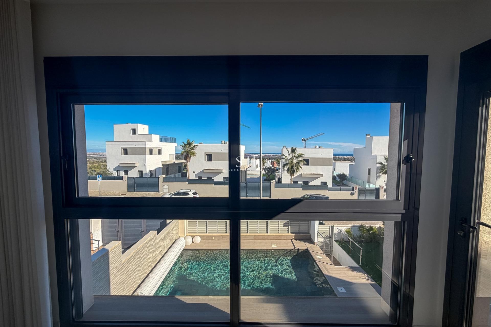 Reventa - Villa - San Miguel de Salinas - Bellavista