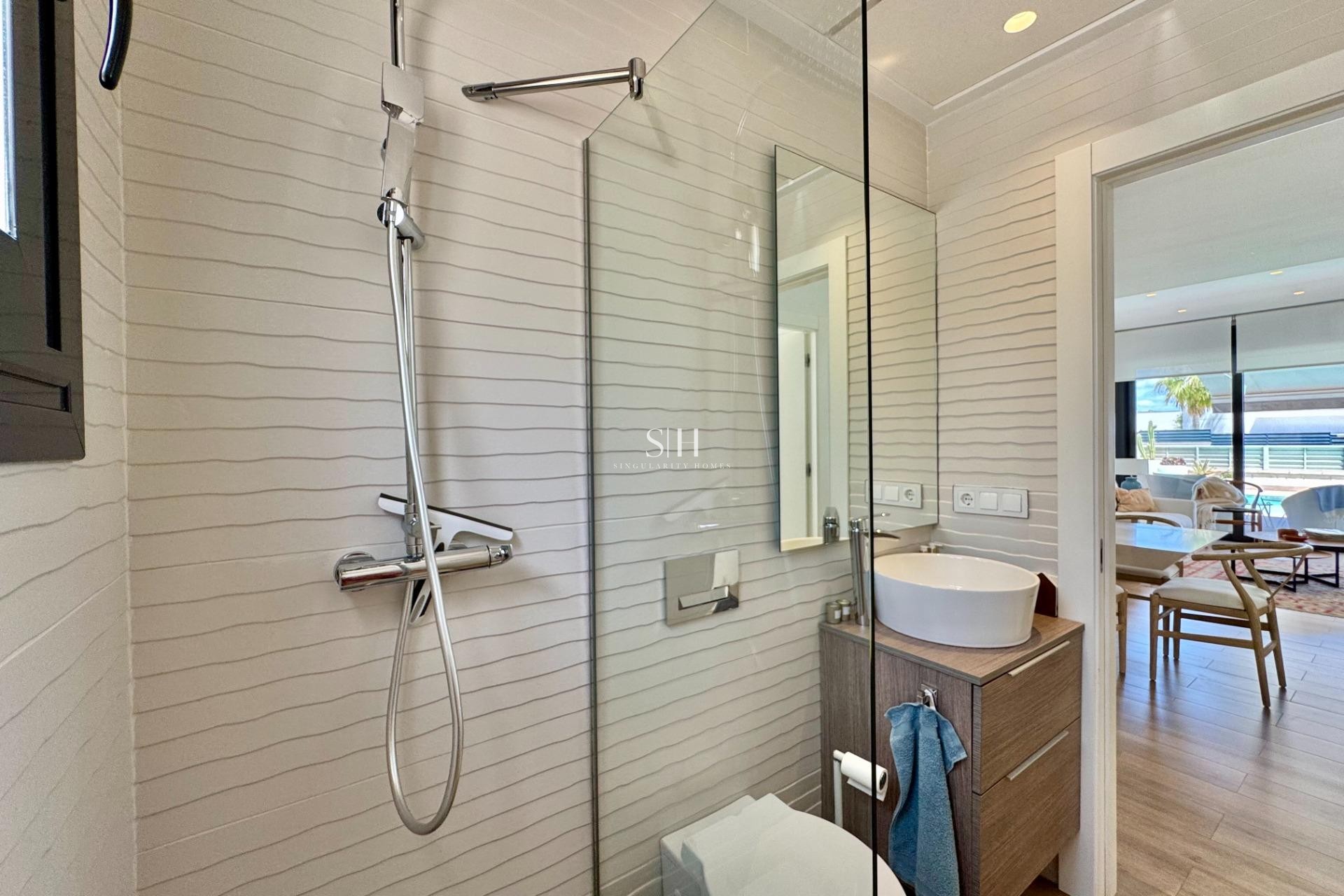Reventa - Villa - San Miguel de Salinas - Bellavista