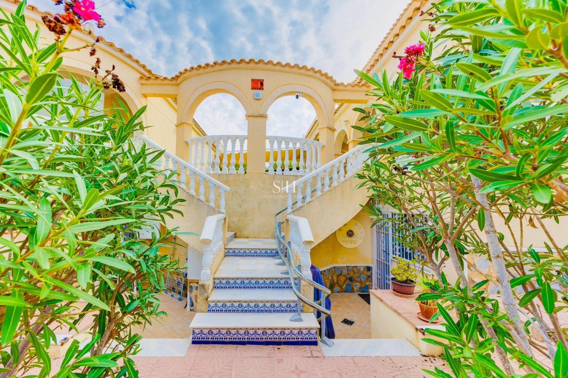 Reventa - Villa - San Miguel de Salinas - Ciudad de las comunicaciones