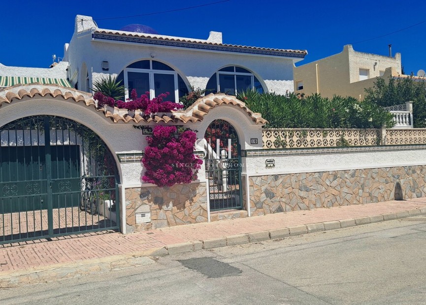 Reventa - Villa - San Miguel de Salinas - Inland