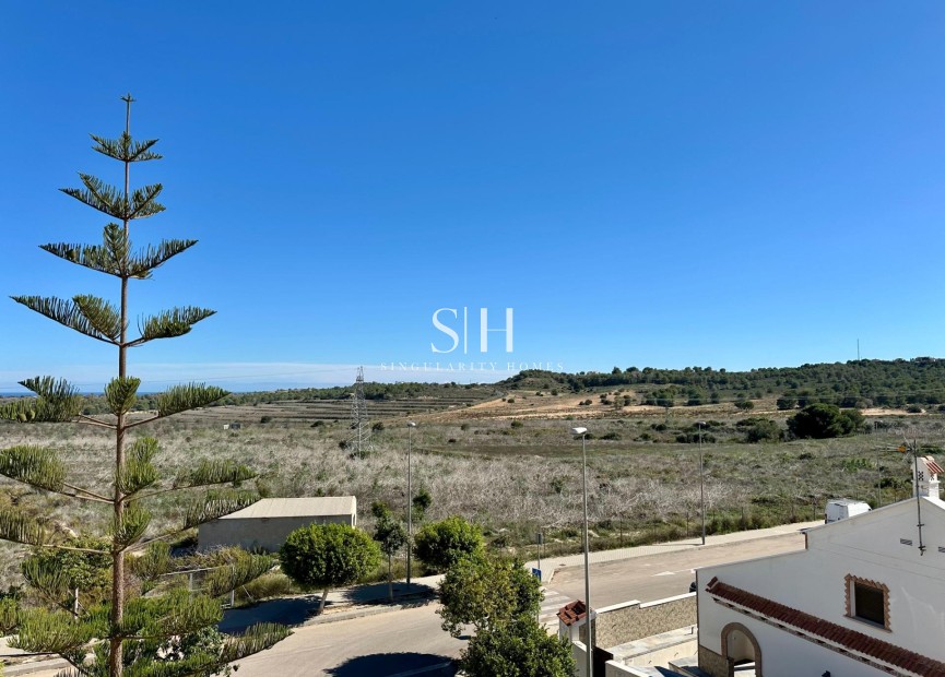 Reventa - Villa - San Miguel de Salinas - Residencial Los Flamencos