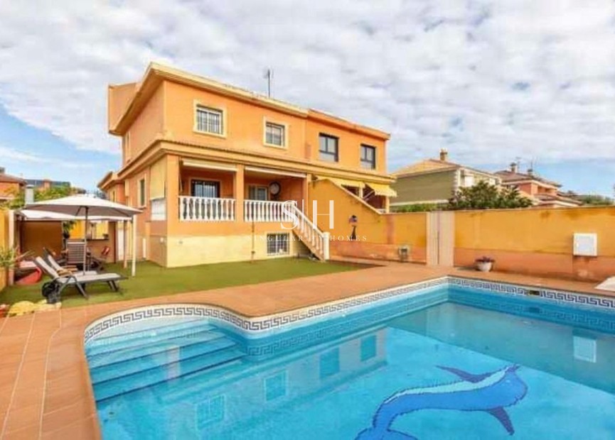 Reventa - Villa - Torrevieja - aguas nuevas