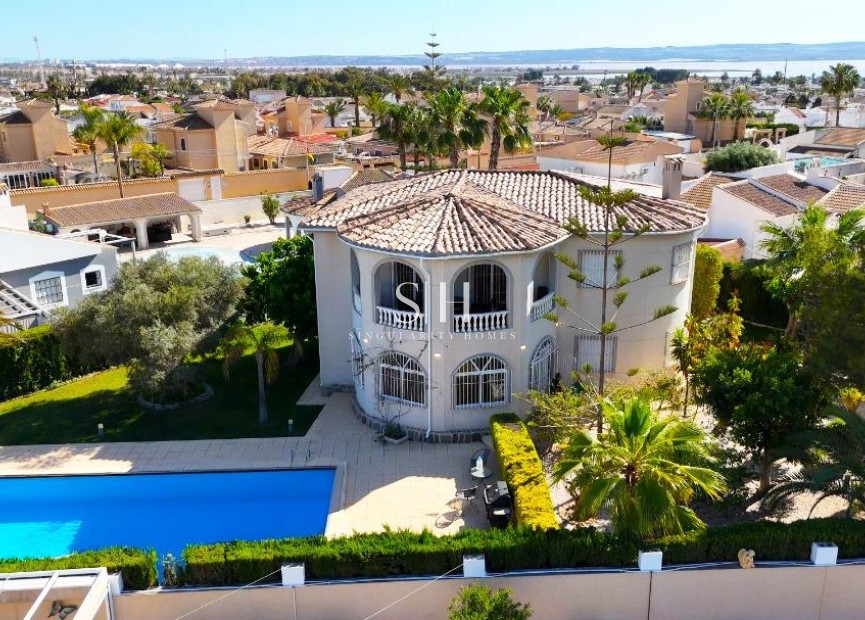 Reventa - Villa - Torrevieja - La siesta