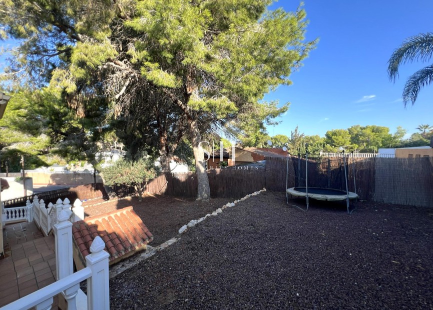 Reventa - Villa - Torrevieja - Los balcones