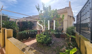 Villa - Återförsäljning - Guardamar del Segura - 34109