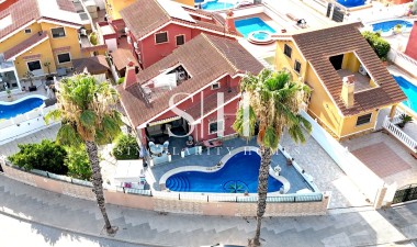 Villa - Återförsäljning - Guardamar del Segura - Costa Blanca