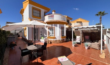 Villa - Återförsäljning - Guardamar del Segura - Costa Blanca