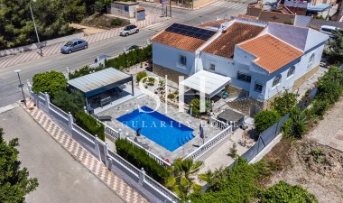 Villa - Återförsäljning - La marina - Costa Blanca