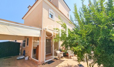 Villa - Återförsäljning - Orihuela Costa - Cabo Roig