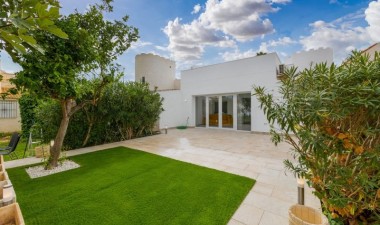 Villa - Återförsäljning - Orihuela Costa - Costa Blanca