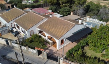 Villa - Återförsäljning - Orihuela Costa - Costa Blanca