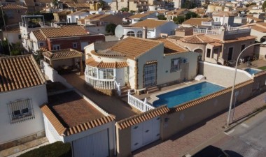 Villa - Återförsäljning - Orihuela Costa - Costa Blanca