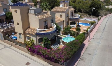 Villa - Återförsäljning - Orihuela Costa - Costa Blanca